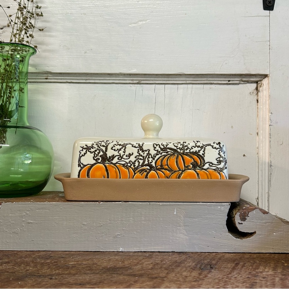 inHomestylez Fall Golden Pumpkin Thanksgiving Harvest Covered Butter Dish